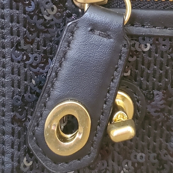 Poppy Sparkly Cross Body Bag - Picture 13 of 13